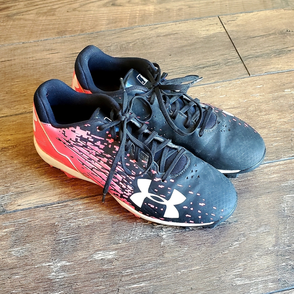 Under Armour Baseball Softball Cleats 5Y